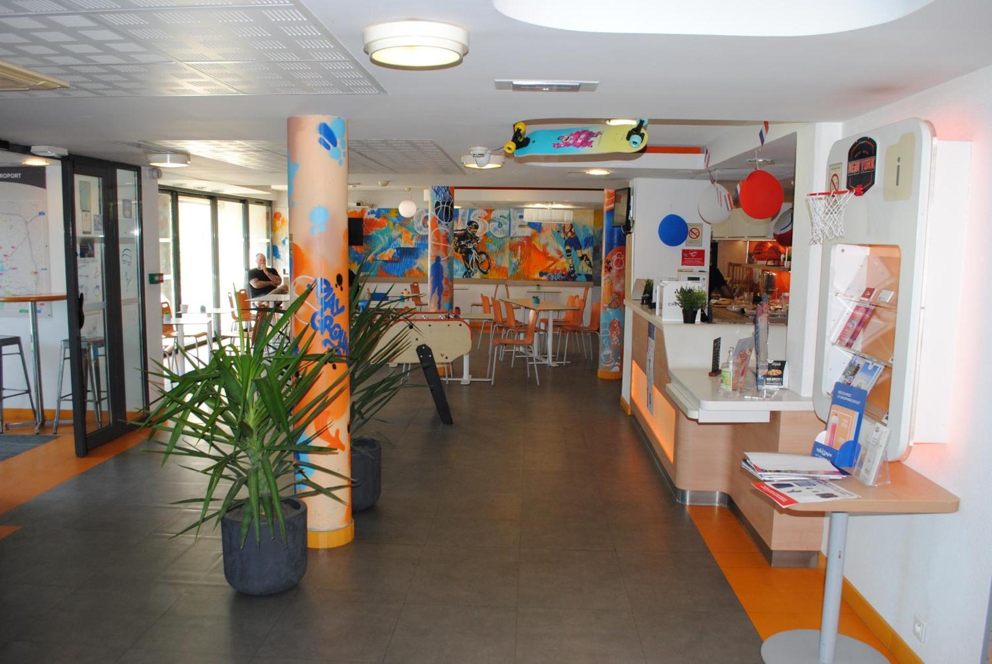 Hotel ibis budget Toulouse Aeroport à Blagnac Extérieur photo